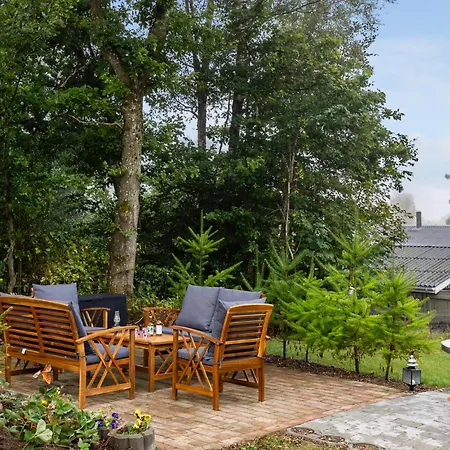 Lovely In With Outdoor Swimming Pool