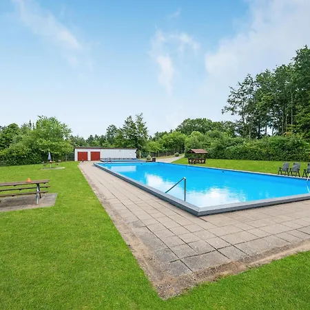 別荘 Lovely In With Outdoor Swimming Pool Fårvang